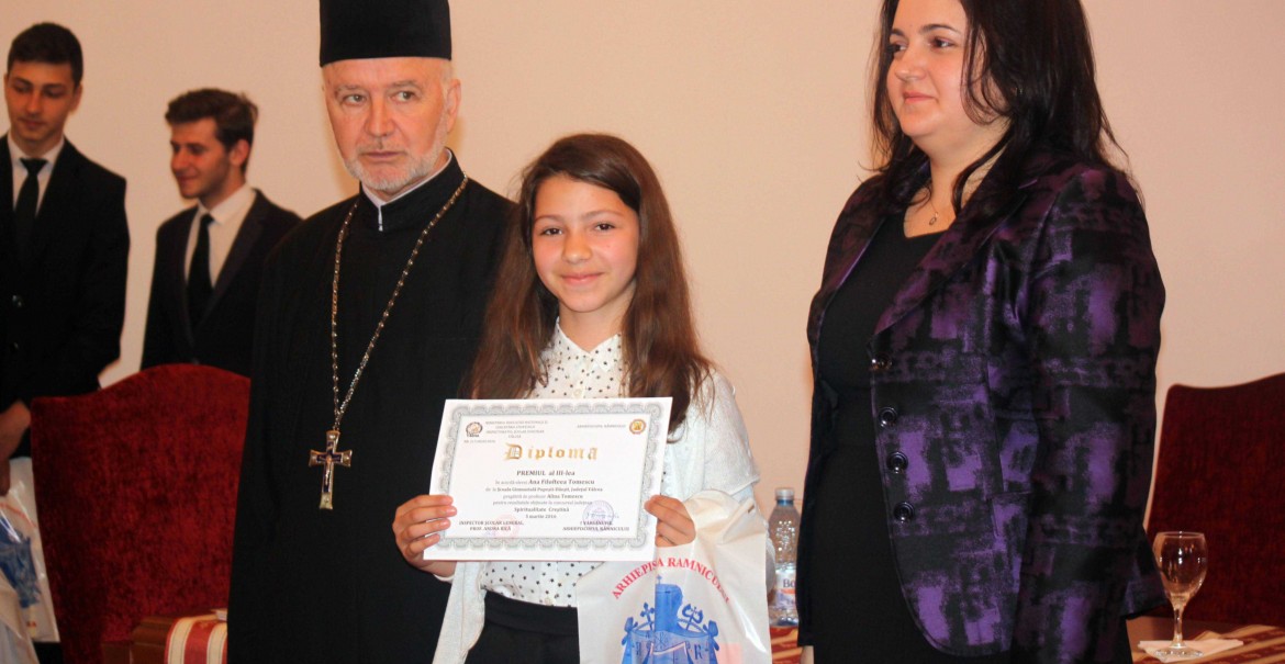 Premierea elevilor vâlceni, la Centrul Eparhial